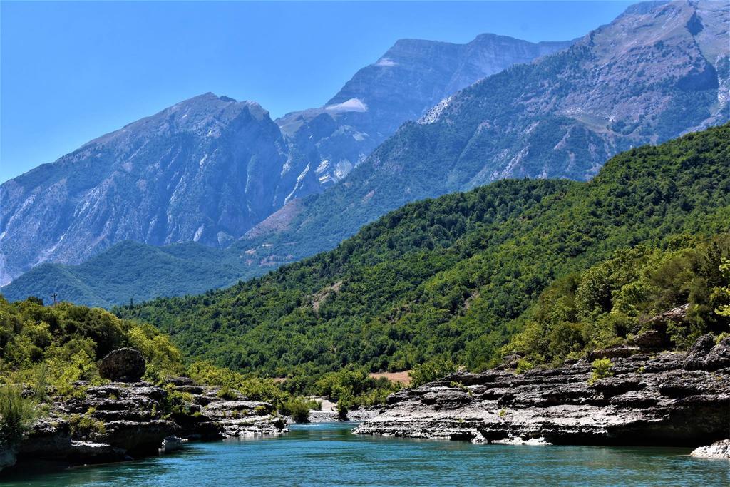 Ramis Hotel & Outdoor Sports Center Përmet المظهر الخارجي الصورة